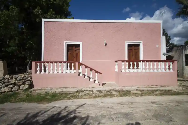 Casa de campo cerca de Valladolid con patio y vegetación