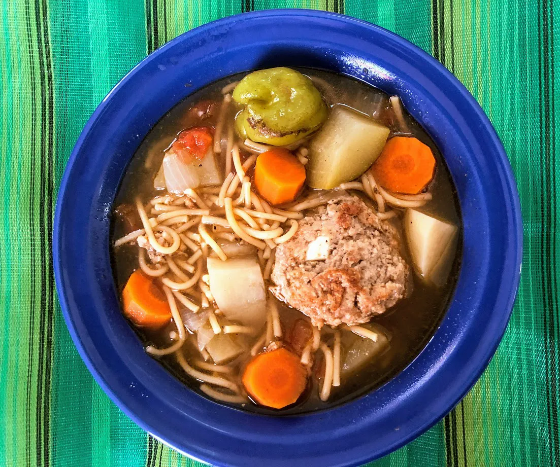 Recipe for Yucatecan meatballs with noodles