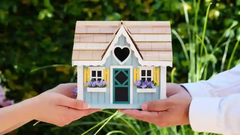 Comprar una casa antes de los 30 ¿Es posible?