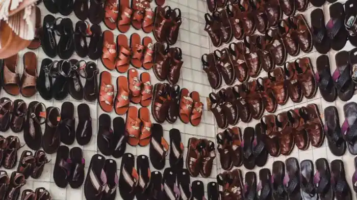 Alfonso Cetina: talabartero en Valladolid.