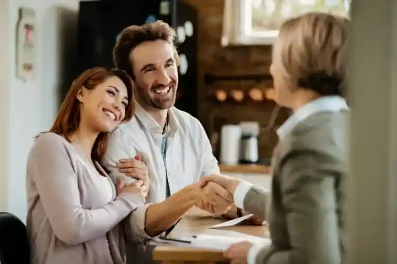 ¿Por qué comprar una propiedad con un agente inmobiliario?