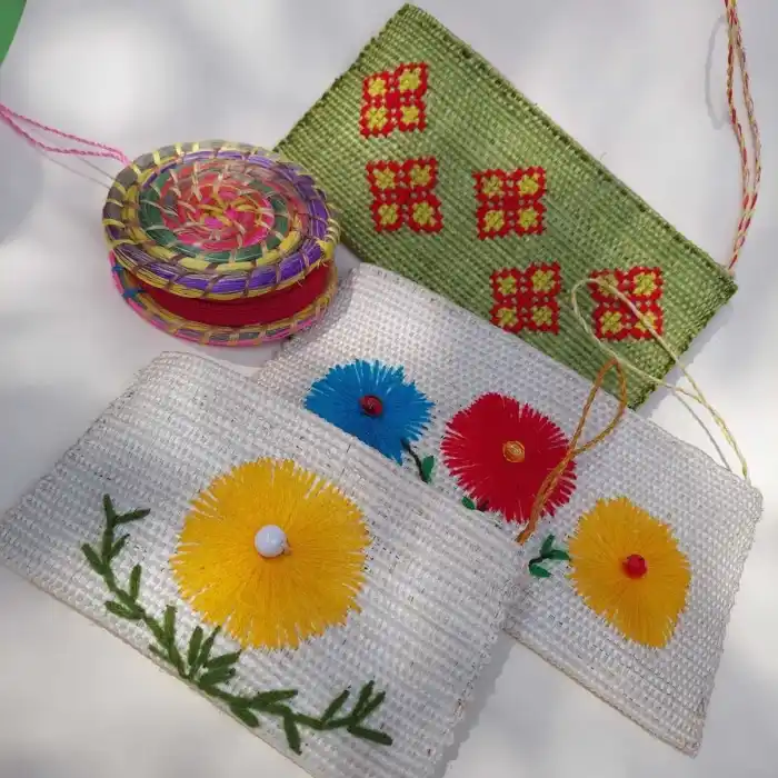 <strong>Artesanías en Henequén</strong>