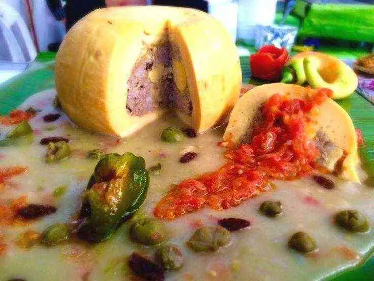 Receta del tradicional Queso Relleno Vallisoletano.