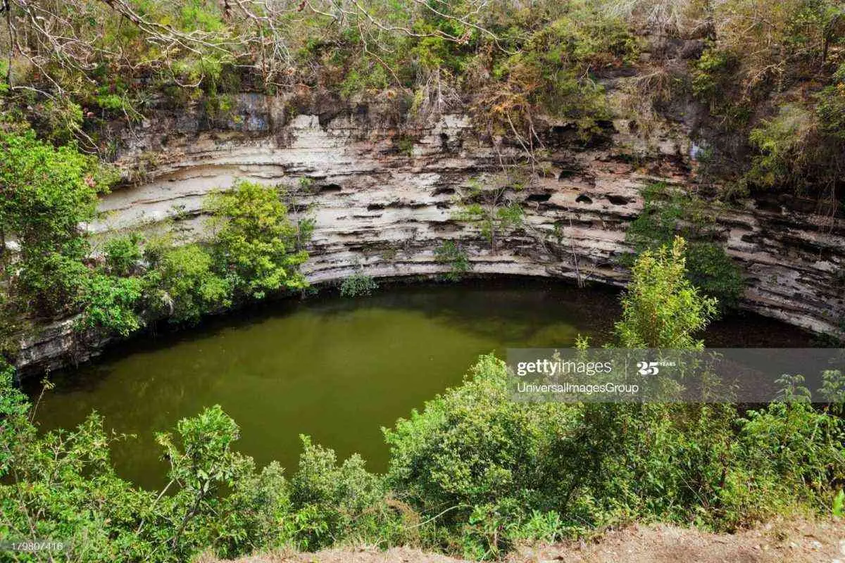 Cenote Sagrado en Chichén Itzá