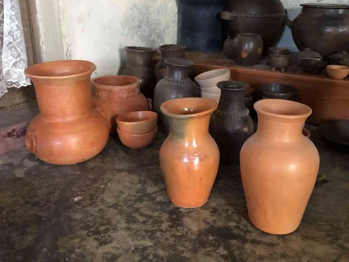 Emilio Espadas: Alfarero en Uayma.