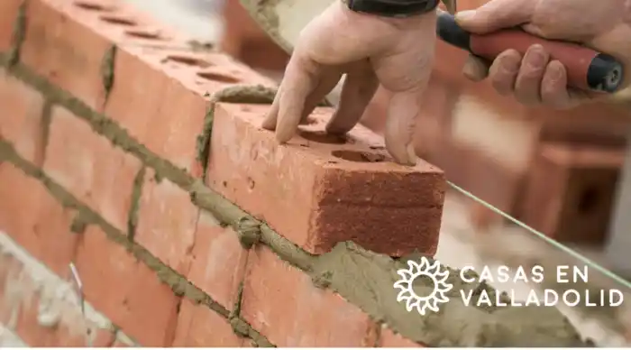 Casas baratas en Valladolid: ¿comprar terreno y construir vs comprar ya hecha?